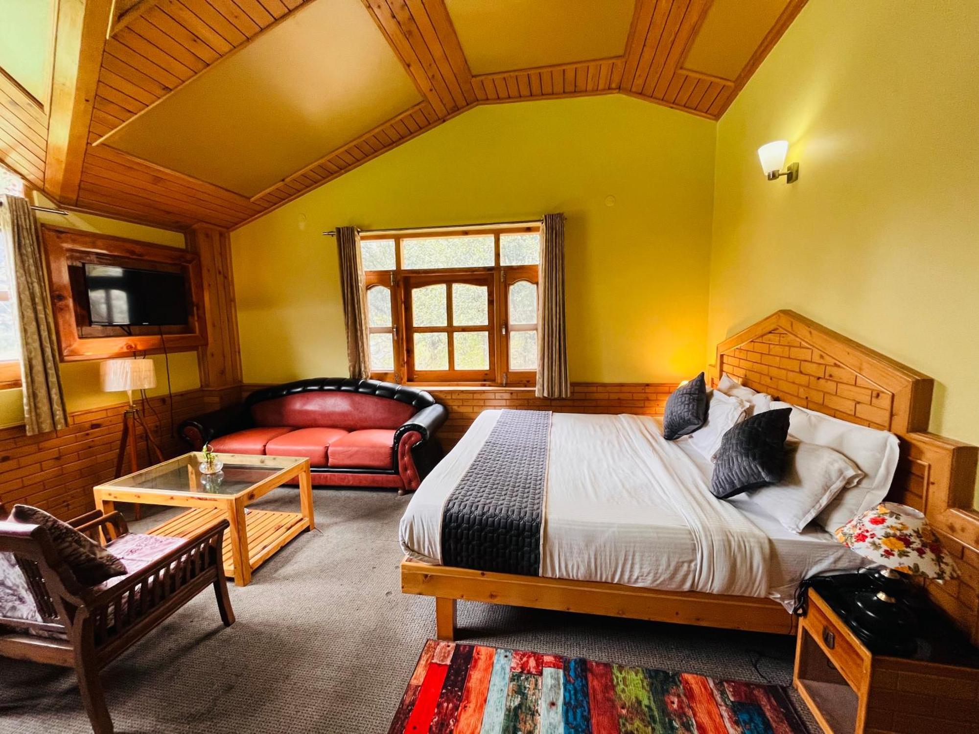 Hotel Hollywood Manali - Scenic River & Mountain View With Premium Rooms Buitenkant foto