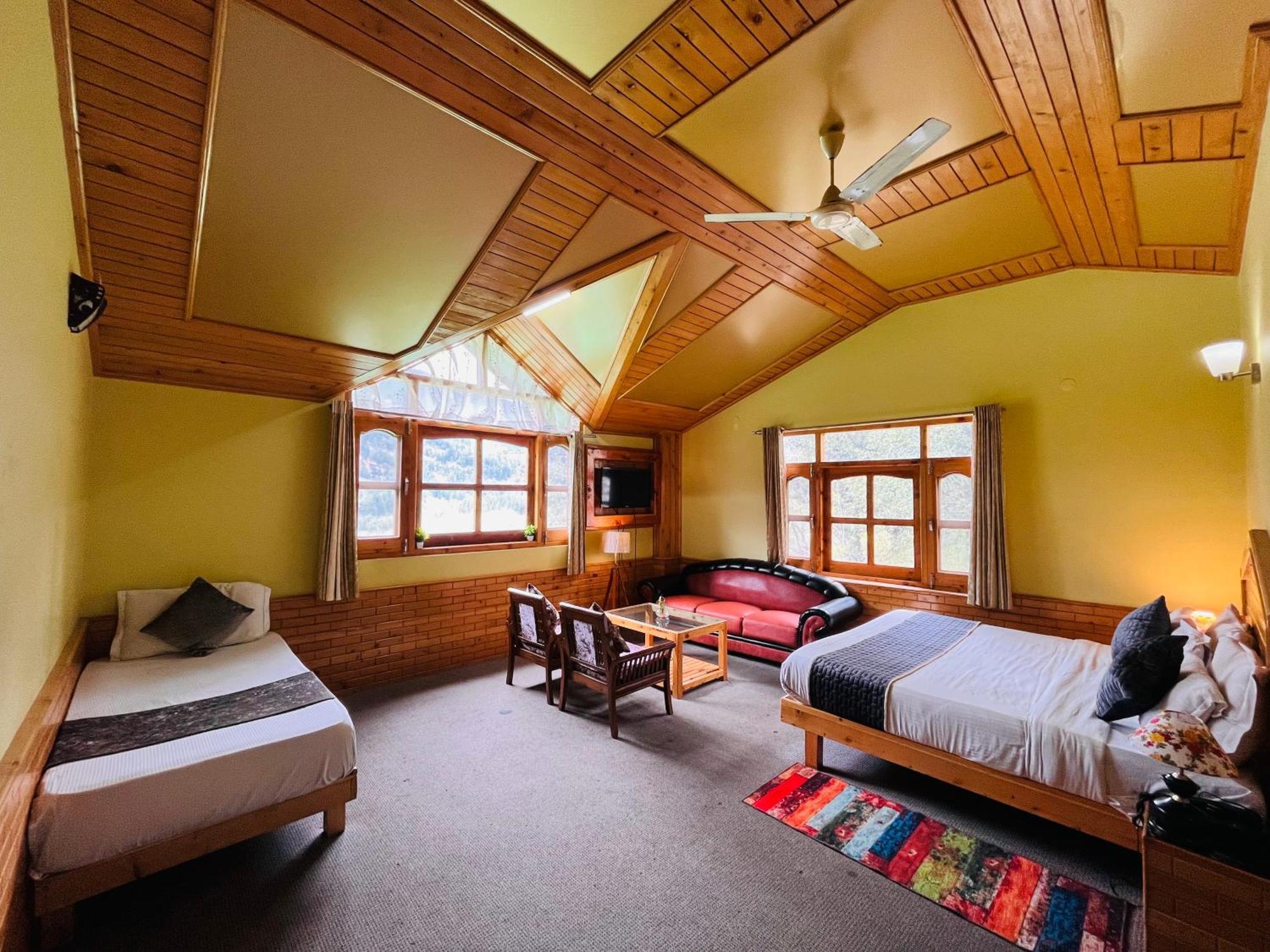 Hotel Hollywood Manali - Scenic River & Mountain View With Premium Rooms Buitenkant foto