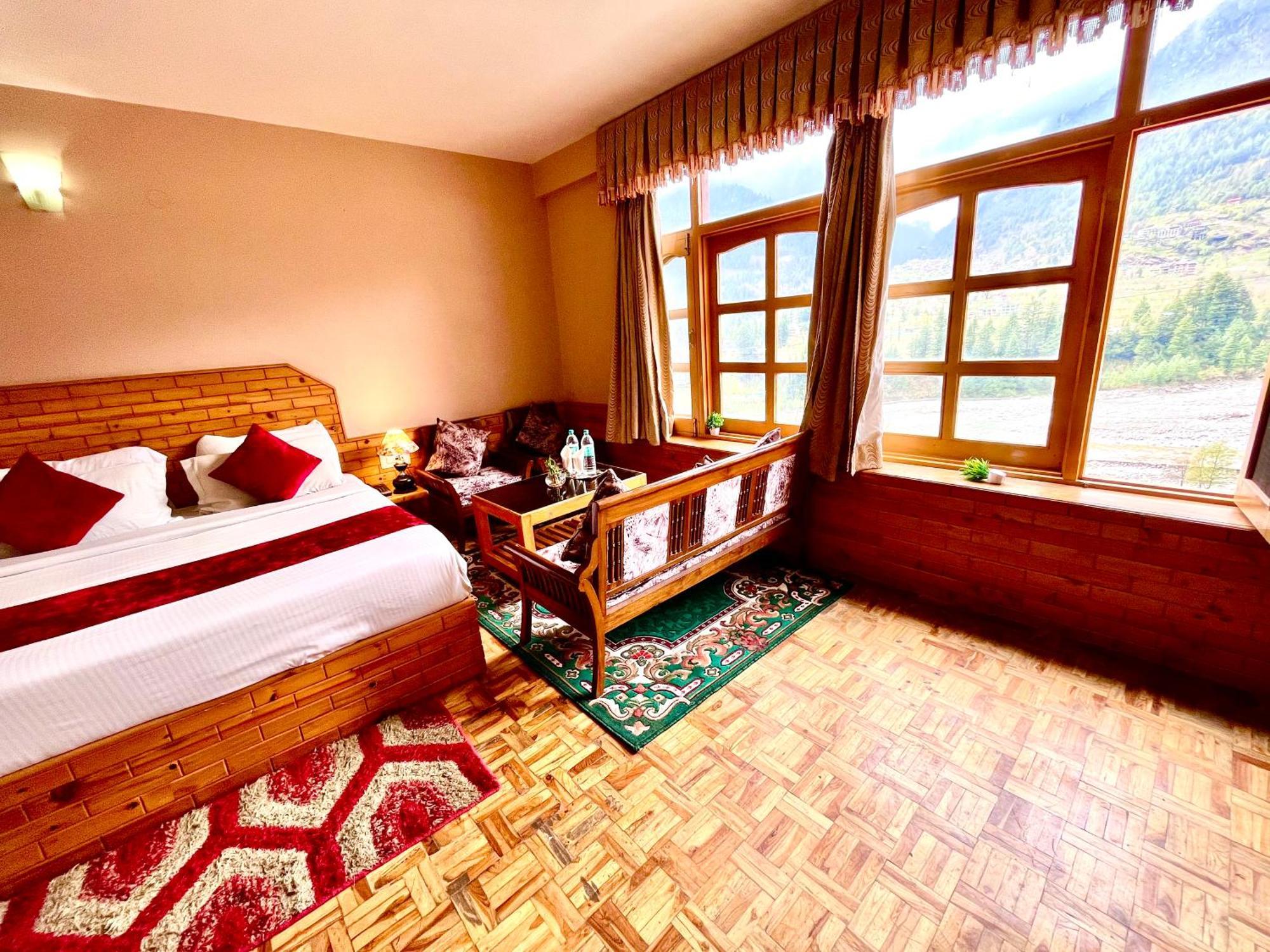 Hotel Hollywood Manali - Scenic River & Mountain View With Premium Rooms Buitenkant foto