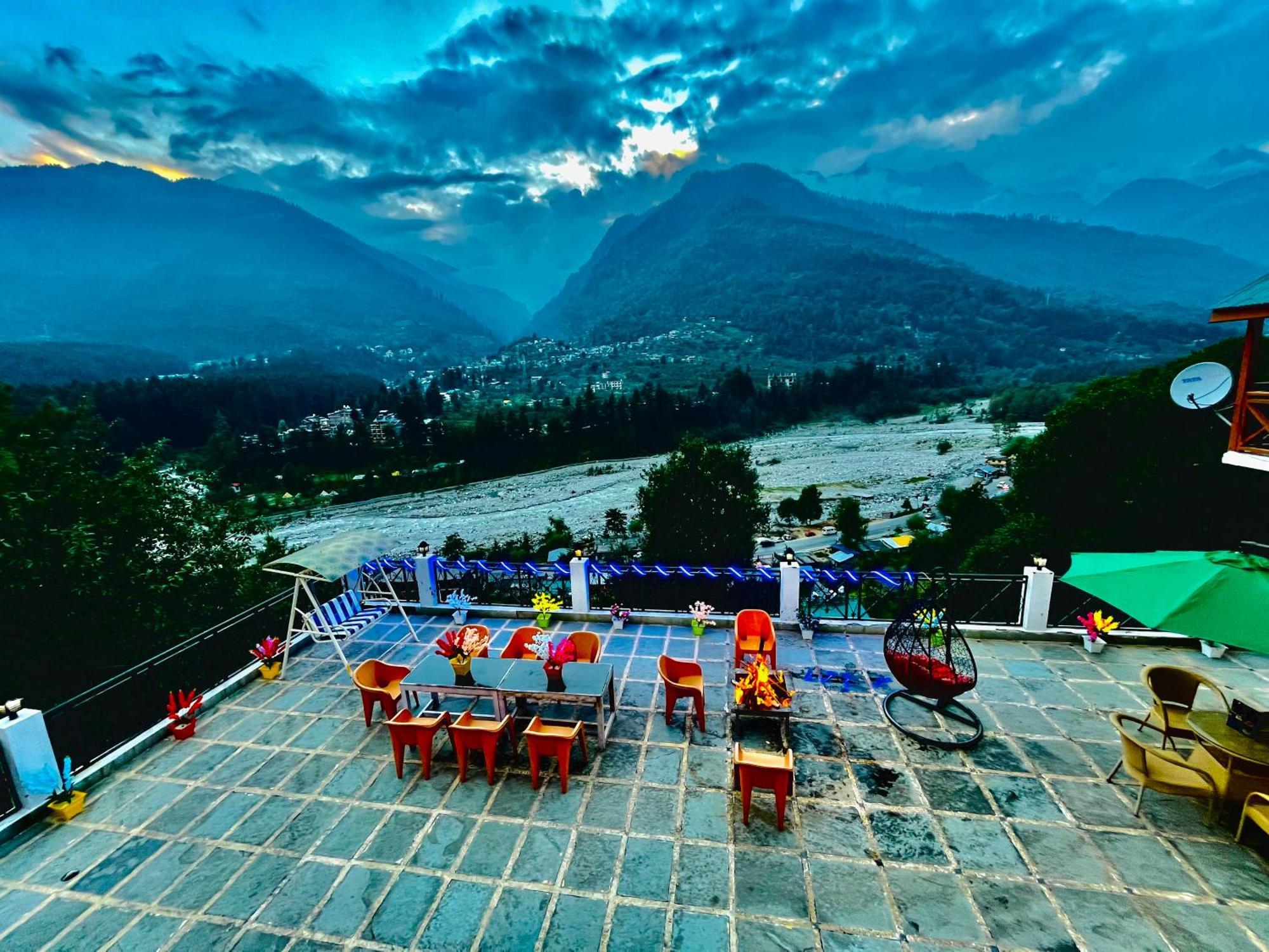 Hotel Hollywood Manali - Scenic River & Mountain View With Premium Rooms Buitenkant foto