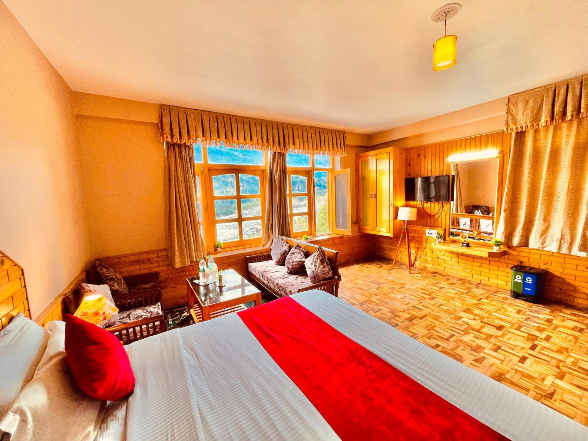 Hotel Hollywood Manali - Scenic River & Mountain View With Premium Rooms Buitenkant foto