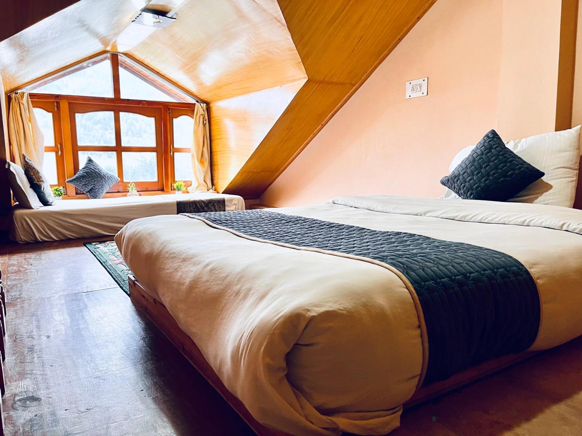 Hotel Hollywood Manali - Scenic River & Mountain View With Premium Rooms Buitenkant foto