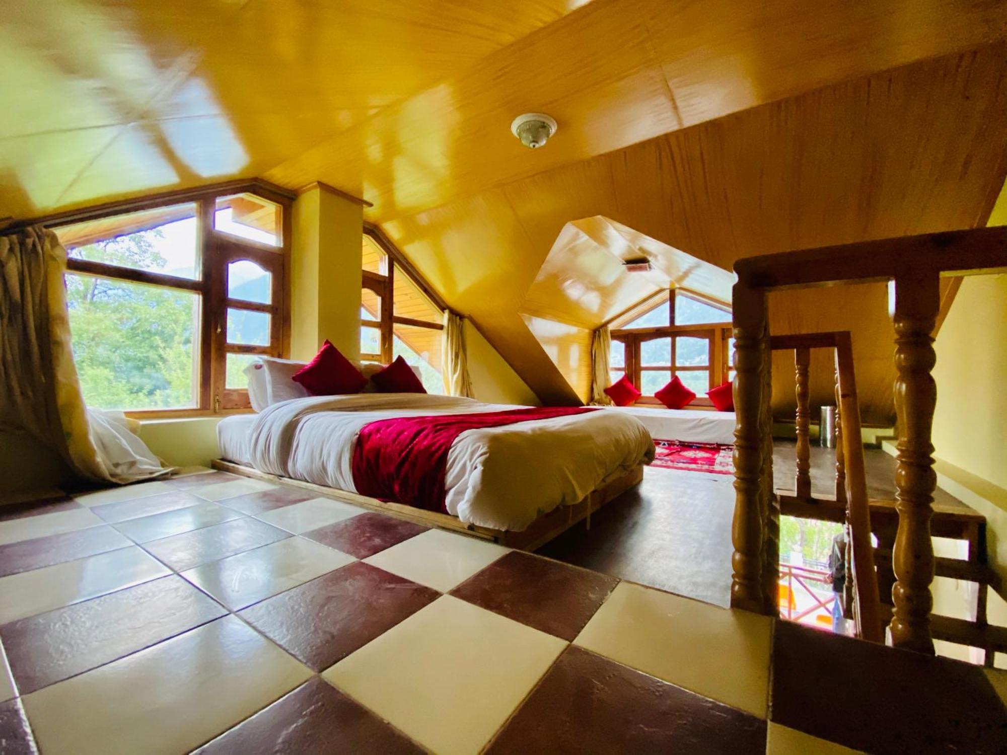 Hotel Hollywood Manali - Scenic River & Mountain View With Premium Rooms Buitenkant foto
