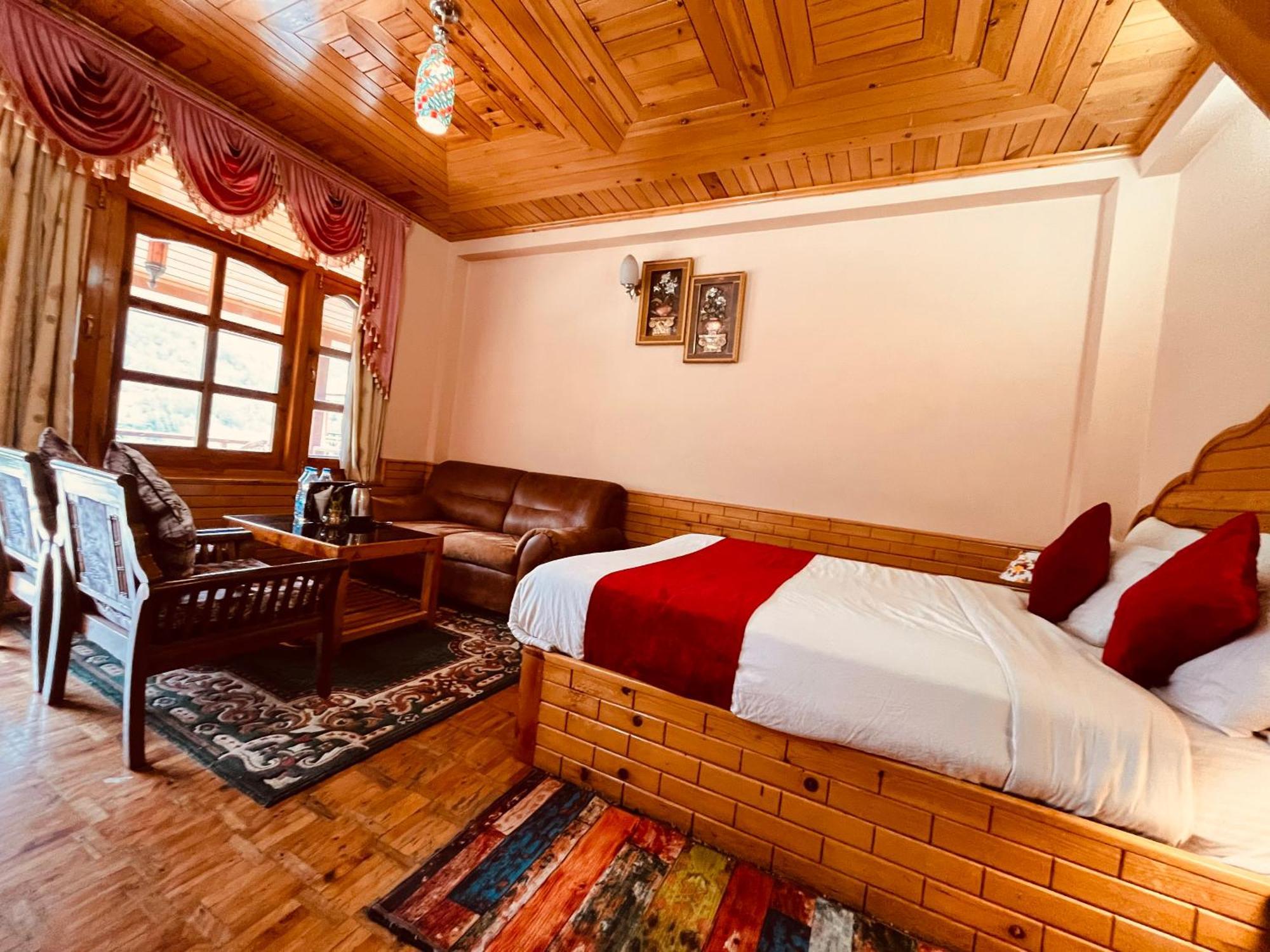 Hotel Hollywood Manali - Scenic River & Mountain View With Premium Rooms Buitenkant foto